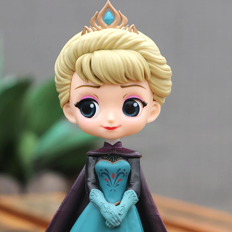 Velká designová figurka Frozen - více variant