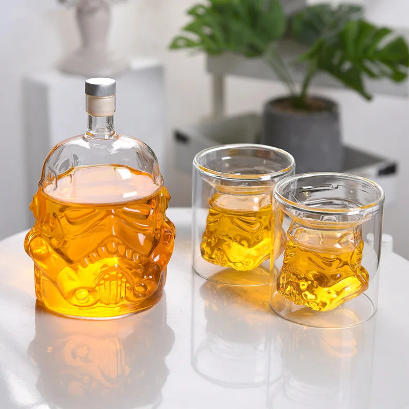 Whiskey karafa Sta Wars Stormtrooper 750 ml – sada sklenic a láhev