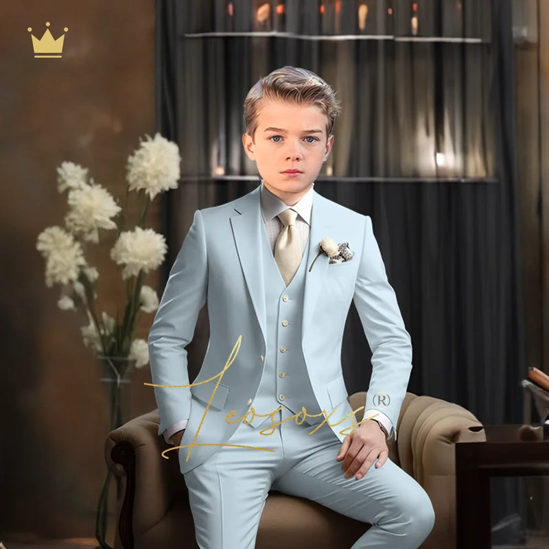 Elegantní chlapecký oblek na svatbu - více variant
