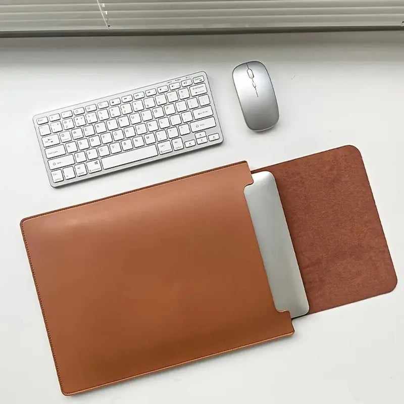 Elegantní kožené pouzdro na notebook - více variant