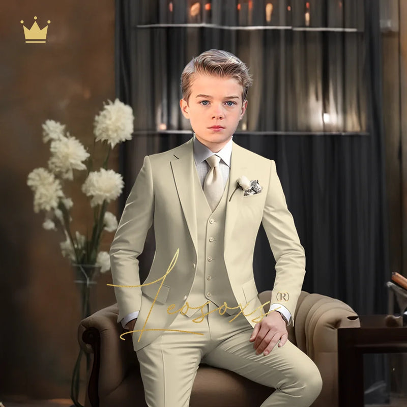 Elegantní chlapecký oblek na svatbu - více variant