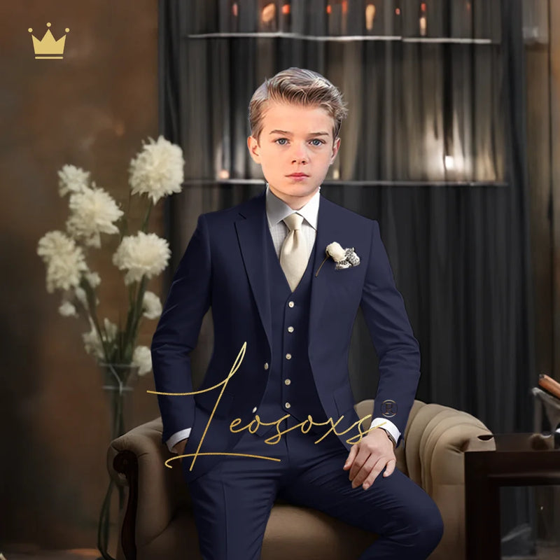 Elegantní chlapecký oblek na svatbu - více variant