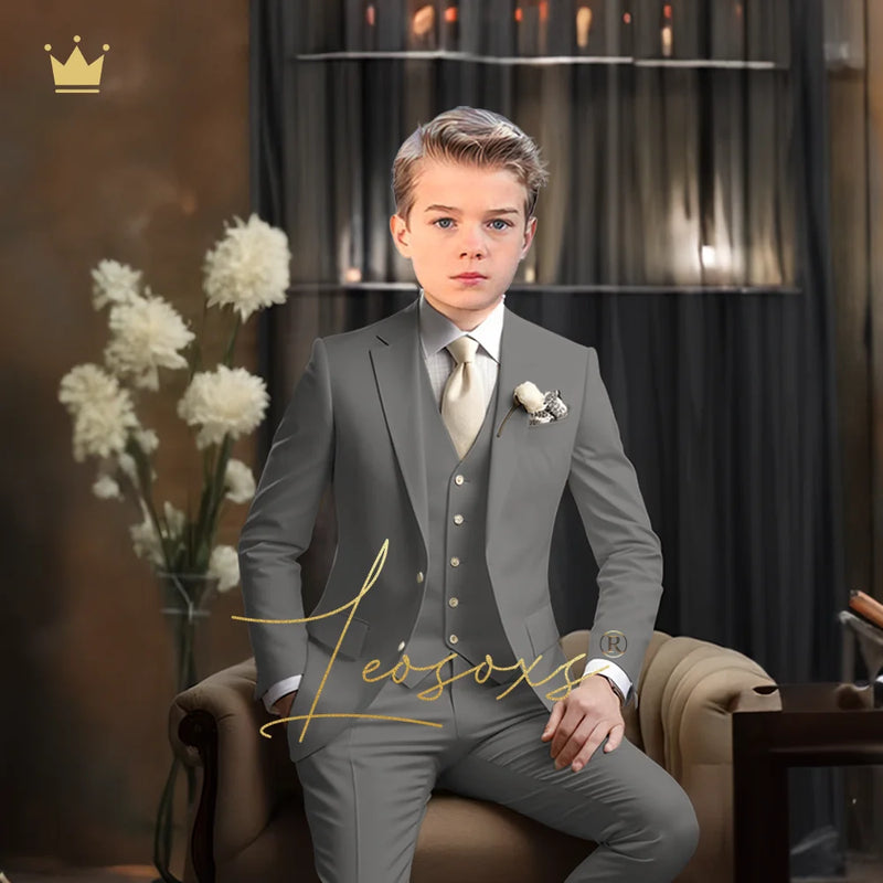 Elegantní chlapecký oblek na svatbu - více variant