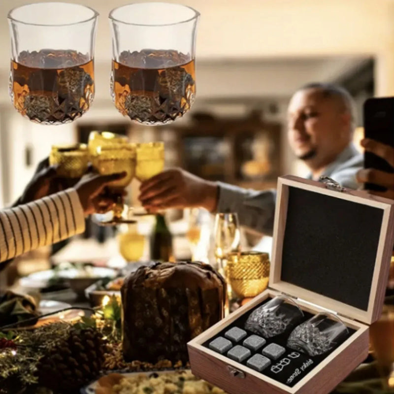 Elegantní whiskey sada – sklenice a chladicí kostky v dřevěném boxu