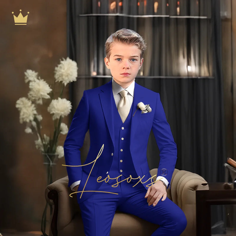 Elegantní chlapecký oblek na svatbu - více variant