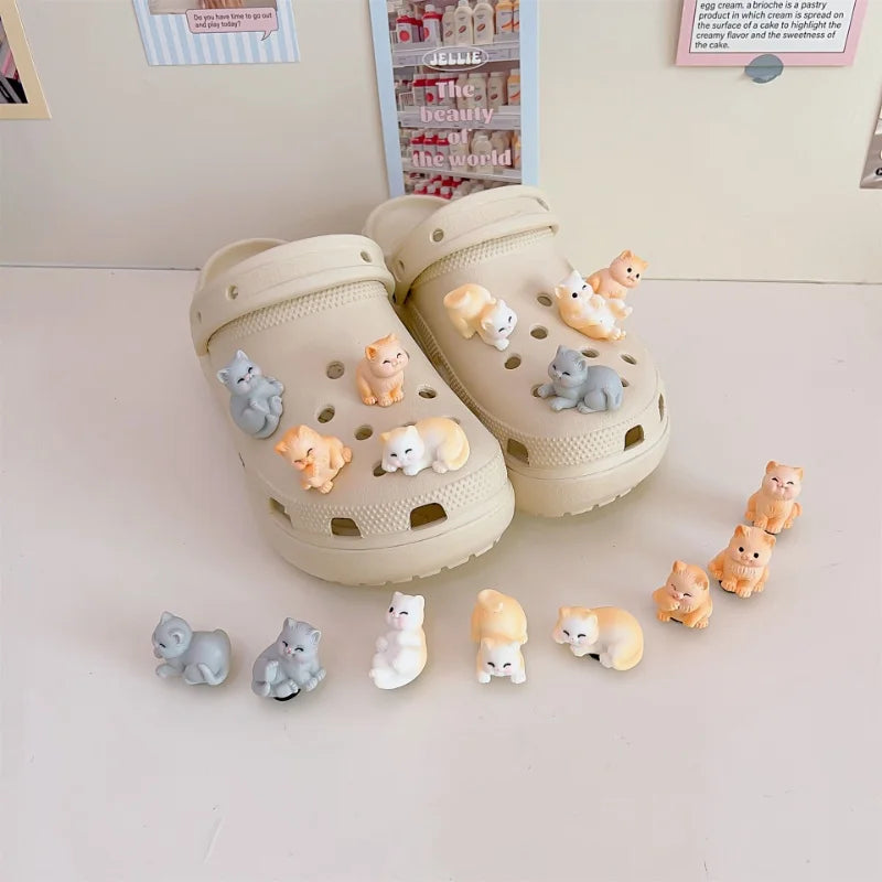 Velké ozdoby na boty Crocs ve tvaru koček - 8 ks
