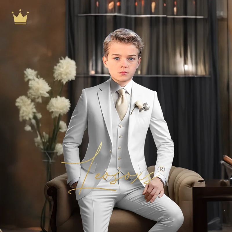 Elegantní chlapecký oblek na svatbu - více variant