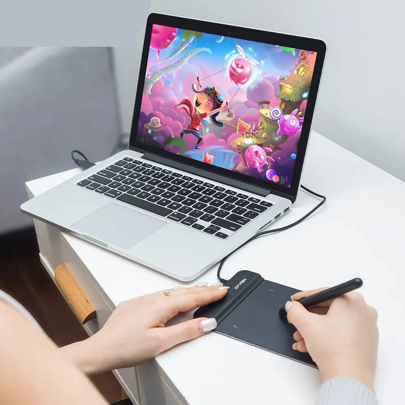 Kompaktní grafický tablet