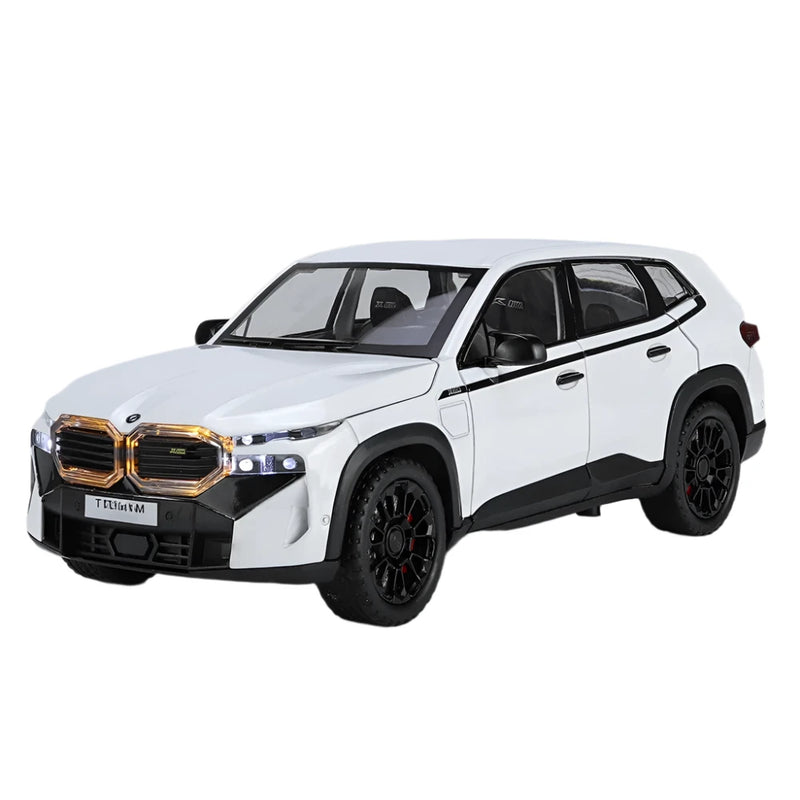 Velký model Auta BMW XM 1:24 - více variant