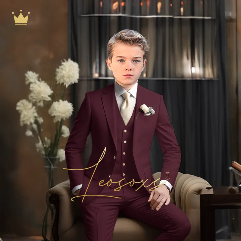 Elegantní chlapecký oblek na svatbu - více variant