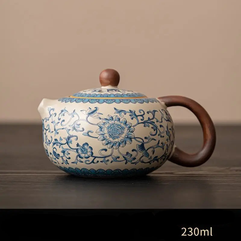 Tradiční čínská porcelánová čajová souprava