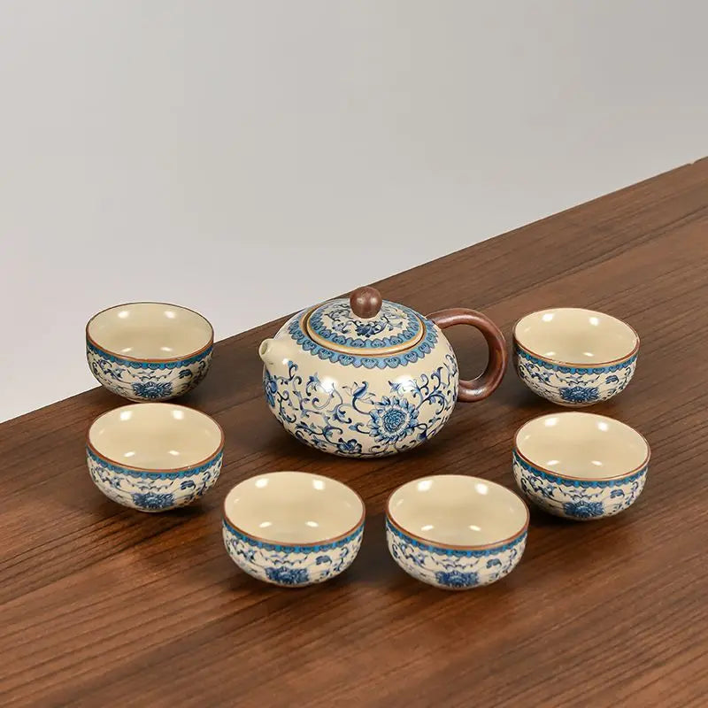 Tradiční čínská porcelánová čajová souprava