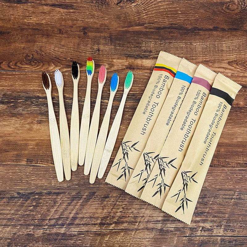 Bambusový zubní kartáček - více barev